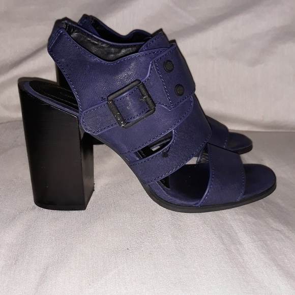 Calvin Klein Bellany heeled Sandal - Picture 2 of 7
